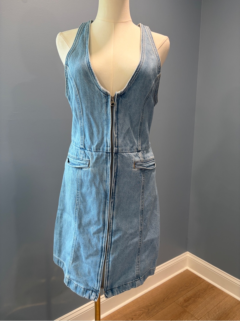 Levi’s Denim Zip Front Racerback Mini Dress Light Wash Jean Dress Size Small